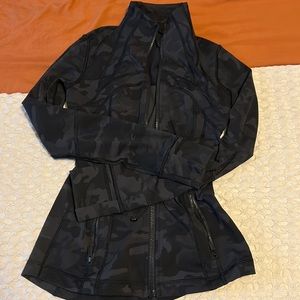 Black camp lululemon define jacket size 4